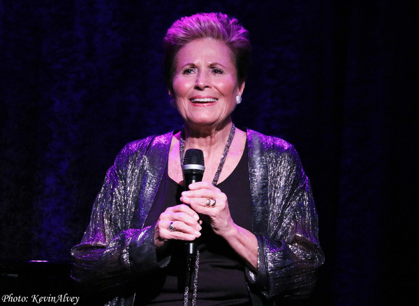 Photo Coverage: Lorna Dallas Brings New Solo Show STAGES to Birdland Image