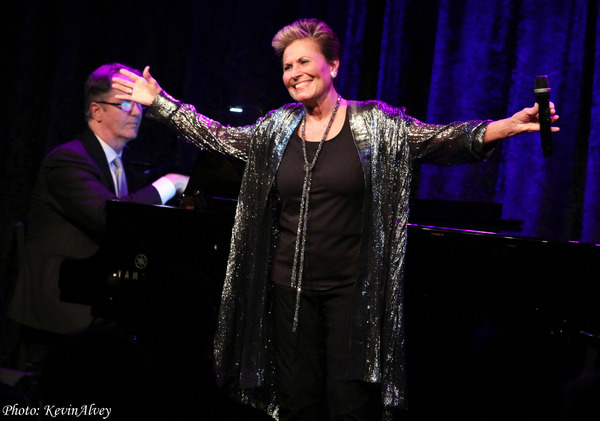 Photo Coverage: Lorna Dallas Brings New Solo Show STAGES to Birdland Image