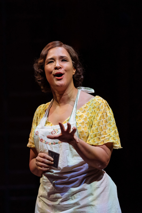 Photo Flash: First Look at THE AMERICAN CLOCK at The Old Vic Image