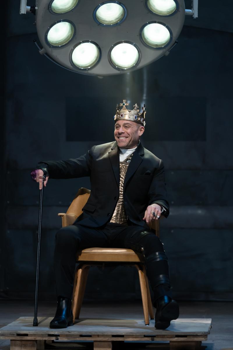 Review: Dark and Unrelenting RICHARD THE THIRD at Shakespeare Theatre Company  Image