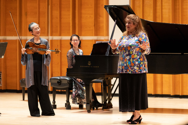 Photo Flash: PREFORMANCES WITH ALLISON CHARNEY Continues 10th Season Image