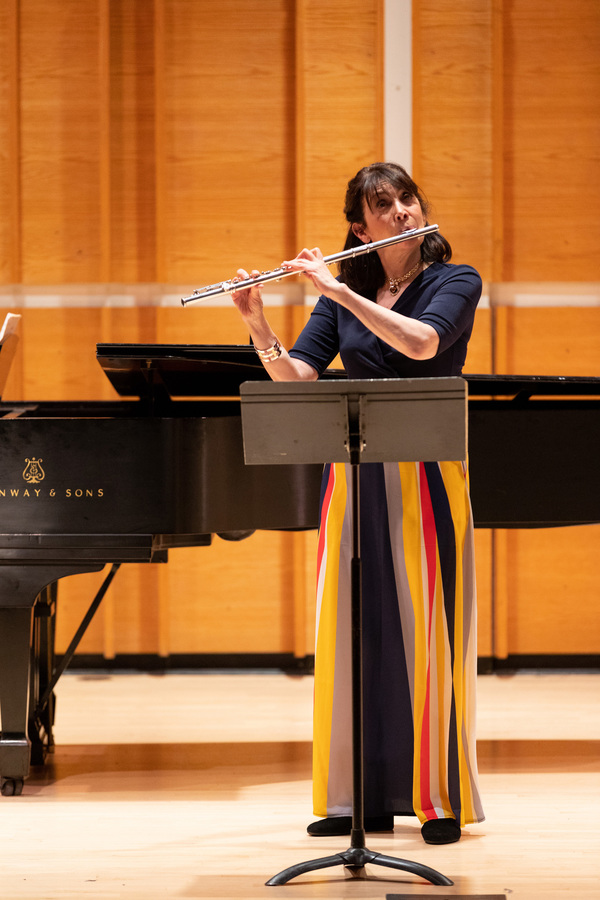 Photo Flash: PREFORMANCES WITH ALLISON CHARNEY Continues 10th Season Image