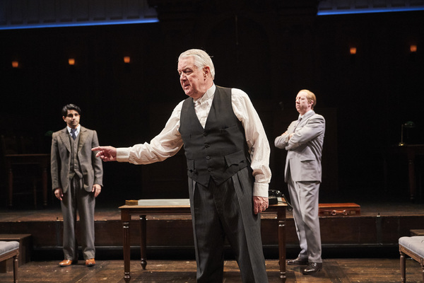 Photo Flash: First Look at Great Lakes Theater's WITNESS FOR THE PROSECUTION 