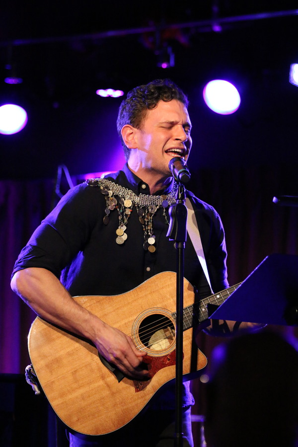 Photo Flash: Stars Sing for World Peace at the Green Room 42 Image