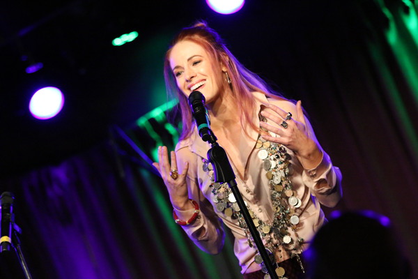 Photo Flash: Stars Sing for World Peace at the Green Room 42 