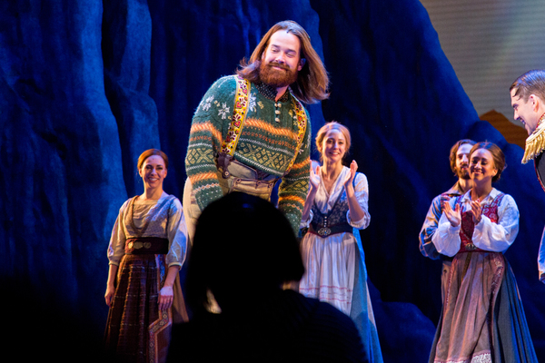 Photo Coverage: Joe Carroll, Ryann Redmond & Noah J. Ricketts Take First Bows in FROZEN Image