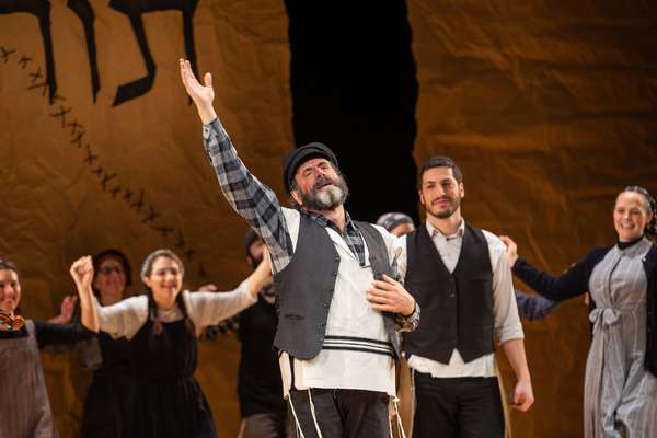 Steven Skybell and Cast of FIDDLER ON THE ROOF Photo
