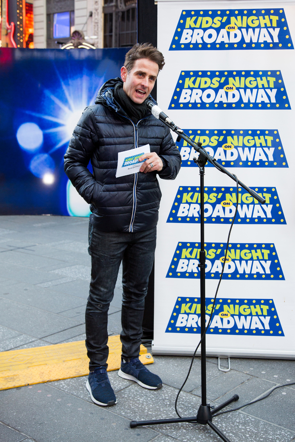 Photo Coverage: Joey McIntyre, Caitlin Kinnunen & Isabelle McCalla Help Kick Off Kids Night on Broadway in Times Square! Image