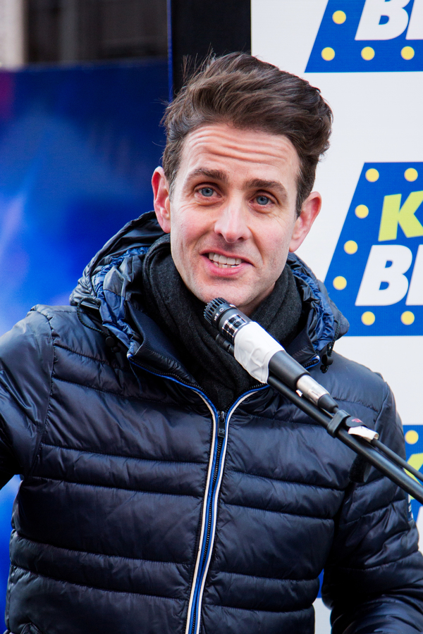 Photo Coverage: Joey McIntyre, Caitlin Kinnunen & Isabelle McCalla Help Kick Off Kids Night on Broadway in Times Square! Image