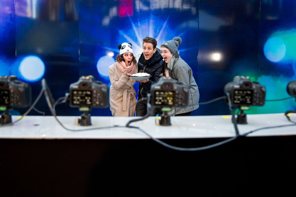 Photo Coverage: Joey McIntyre, Caitlin Kinnunen & Isabelle McCalla Help Kick Off Kids Night on Broadway in Times Square! Image