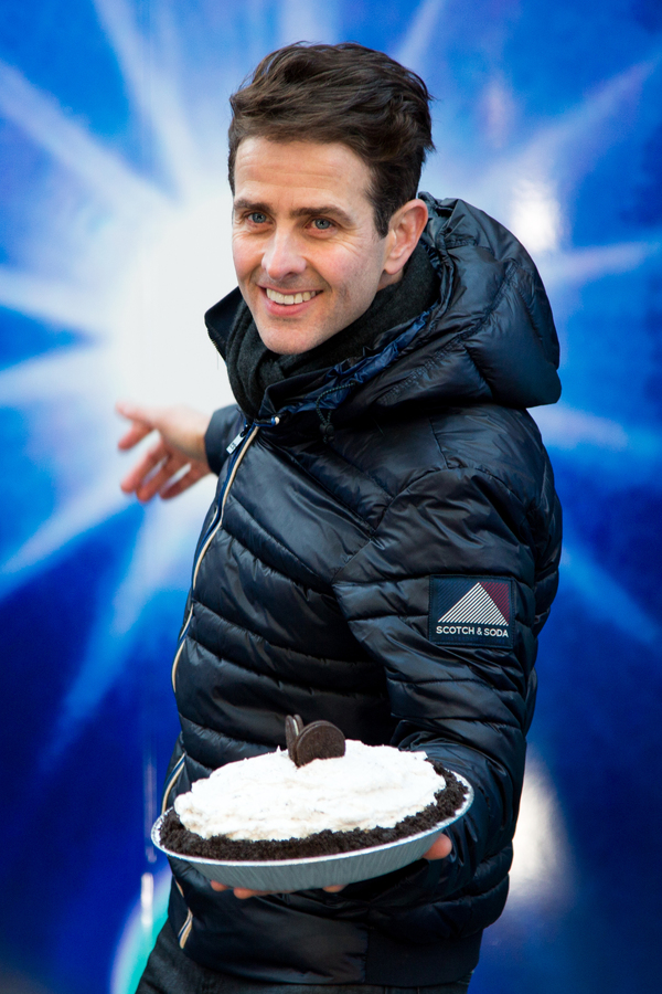 Photo Coverage: Joey McIntyre, Caitlin Kinnunen & Isabelle McCalla Help Kick Off Kids Night on Broadway in Times Square! Image