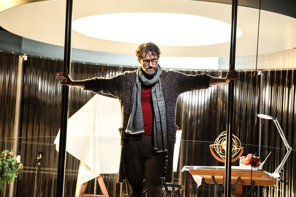 Photo Flash: PlayMakers Presents Bertolt Brecht's LIFE OF GALILEO Image