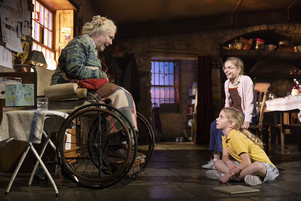 Photo Flash: New Carneys, Corcorans and More! First Look at the New Cast of THE FERRYMAN on Broadway! Image