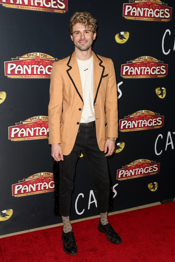 Photo Flash: On The Opening Night Red Carpet of CATS at the Pantages Image