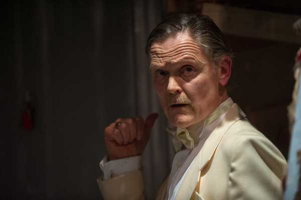 Photo Flash: First Look at WE'RE STAYING RIGHT HERE at the Park Theatre Image