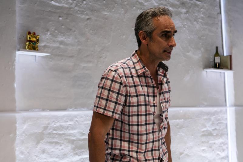 Review: Obvious and Subtle Addiction Are Explored in New Australian Play DEAD CAT BOUNCE Image