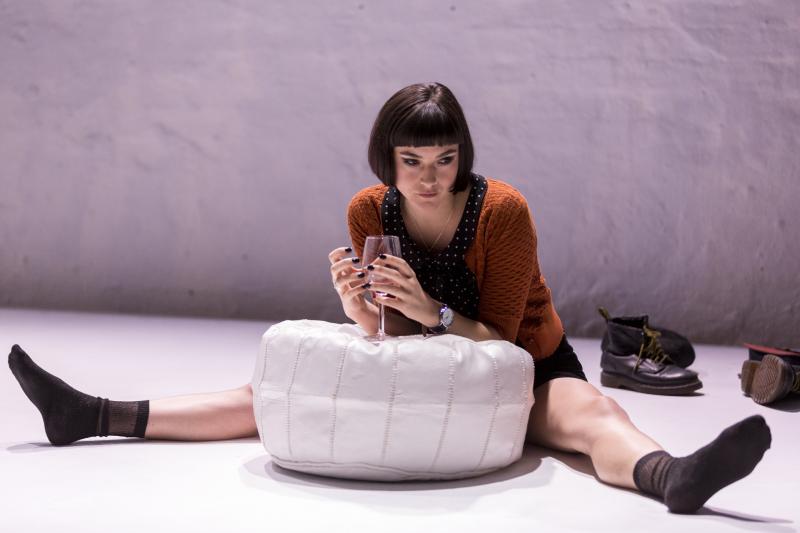 Review: Obvious and Subtle Addiction Are Explored in New Australian Play DEAD CAT BOUNCE Image
