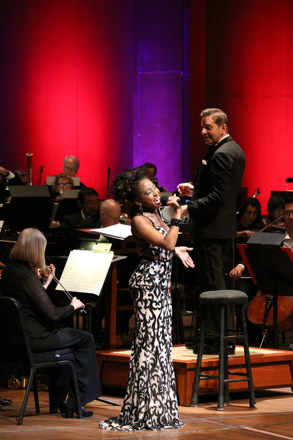 Photo Flash: N'Kenge Performs With the Houston Symphony Orchestra Image