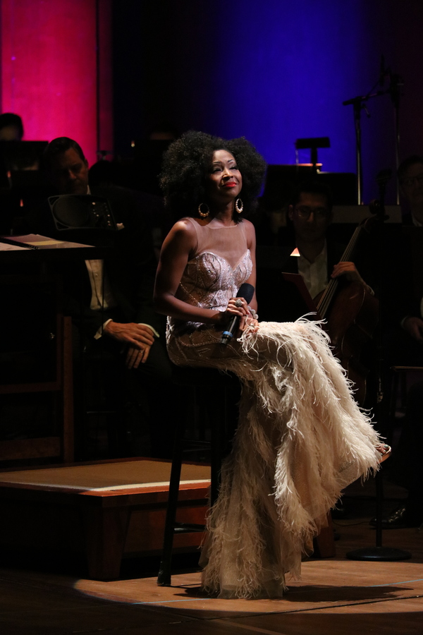 Photo Flash: N'Kenge Performs With the Houston Symphony Orchestra Image