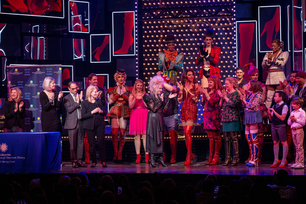 Abbe Raven, Anthea M. Hartig, Jerry Mitchell, Daryl Roth, Cydni Lauper, and the Cast  Photo