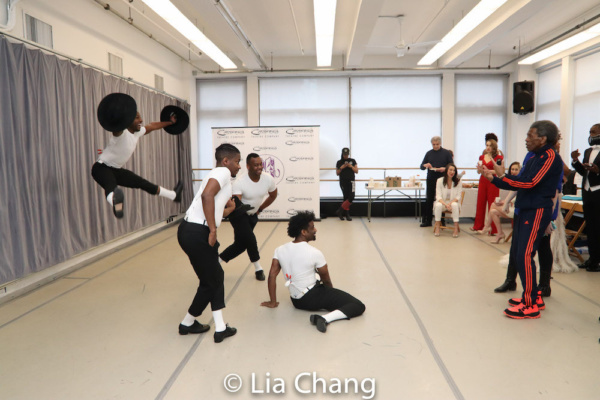 Photo Flash: Chatting With Director Andre De Shields In The SOPHISTICATED LADIES Rehearsal Room Image