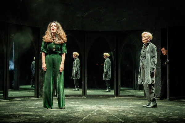 Photo Flash: Headlong Presents RICHARD III Image
