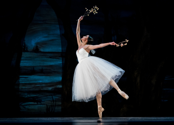 Photo Flash: GISELLE at Academy Of Music in Philadelphia 
