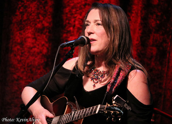 Photo Flash: Victoria Shaw Returns to Birdland Image