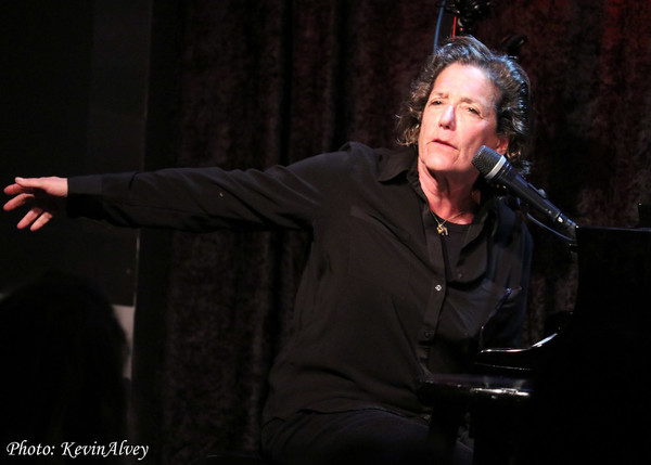 Photo Flash: Victoria Shaw Returns to Birdland Image
