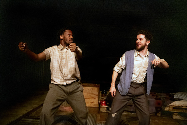 Photo Flash: First Look at BLOOD KNOT at the Orange Tree Theatre Image