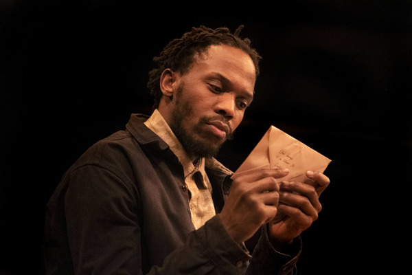 Photo Flash: First Look at BLOOD KNOT at the Orange Tree Theatre Image