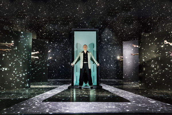 Photo Flash: First Look at THE TWILIGHT ZONE Image