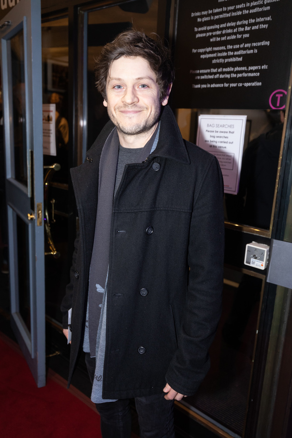 Photo Flash: The Stars Come Out for Press Night for ADMISSIONS at Trafalgar Studios Image