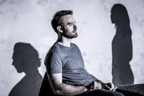 Photo Flash: First Look at Tom Hiddleston and Cast in BETRAYAL Image