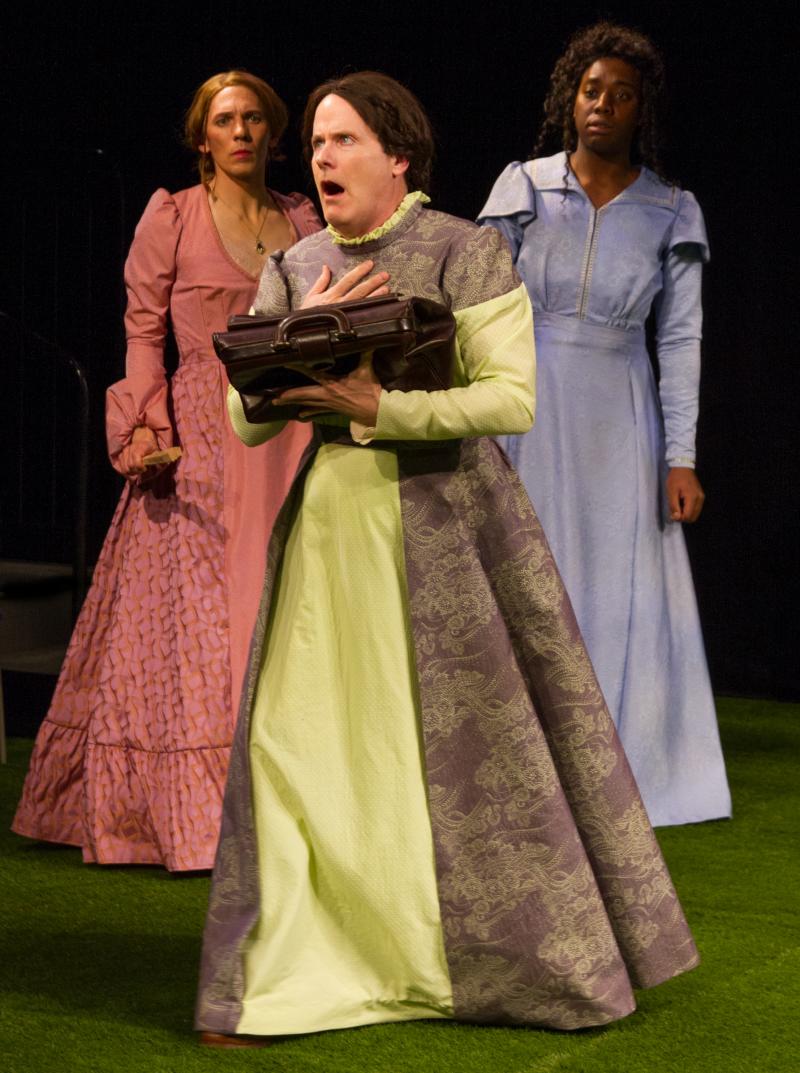 Review: Gender Takes Center Stage in THE IMPORTANCE OF BEING EARNEST 