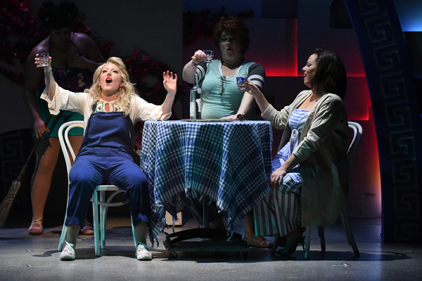 Photo Flash: First Look At MAMMA MIA! At Arizona Broadway Theatre! Image