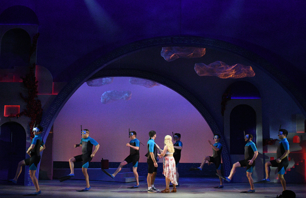 Photo Flash: First Look At MAMMA MIA! At Arizona Broadway Theatre! Image