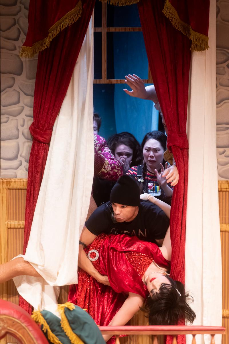 BWW Review: THE PLAY THAT GOES WRONG is a Perfect Recipe for Hysterical Disaster 