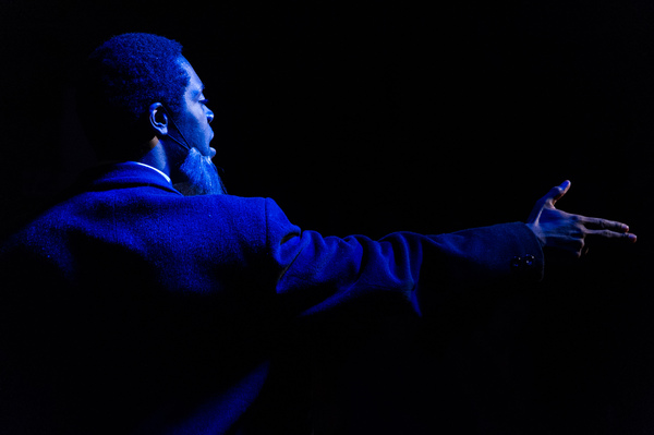 Photo Flash: First Look at Avant Bard's TOPDOG/UNDERDOG Image
