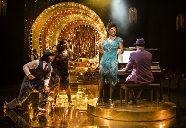 Photo Flash: First Look at AIN'T MISBEHAVIN' at Mercury Theatre Colchester Image
