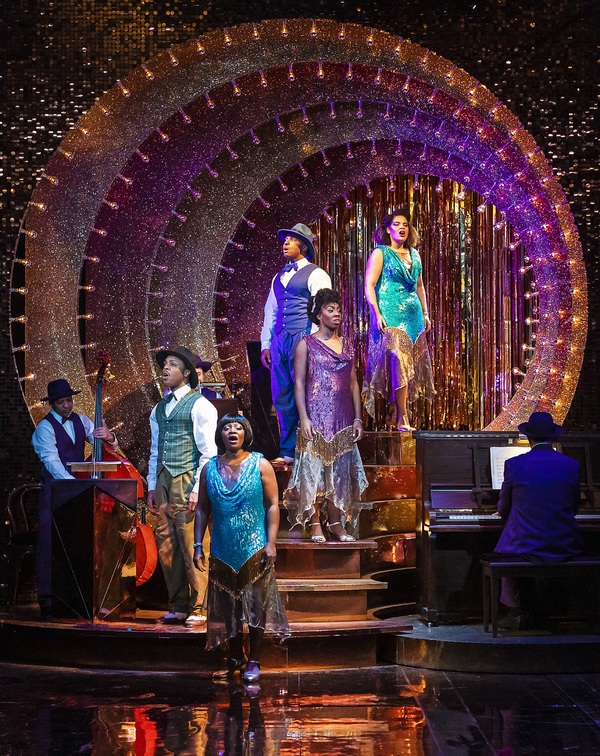 Photo Flash: First Look at AIN'T MISBEHAVIN' at Mercury Theatre Colchester Image