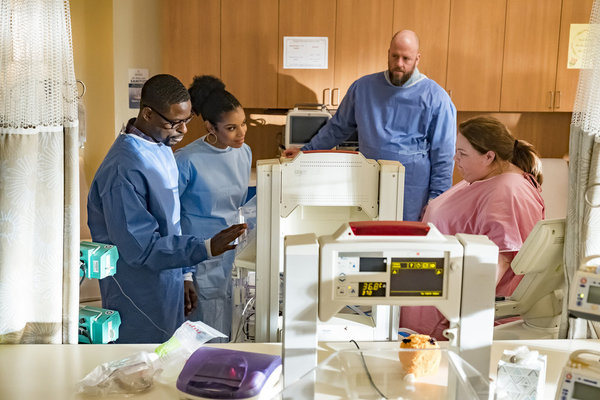 Photo Flash: See a First Look at This Week's Episode of THIS IS US Image