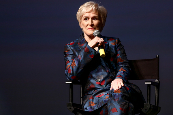 Wake Up With BWW 3/19: OKLAHOMA! on Broadway Begins Previews, and More! Image