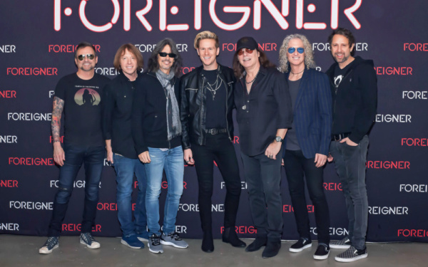 Photo Flash: Star Of JUKEBOX HERO Musical Crashes Foreigner Concert With Surprise Guest Appearance Image
