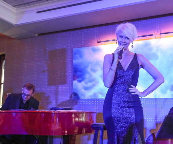 Photo Coverage: Opening Night: Steve Tyrell Plays Table 26 Image