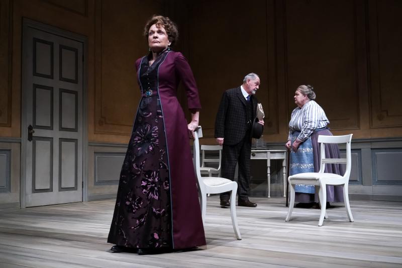 Review: Seattle Rep's A DOLL'S HOUSE, PART 2 Fails to Connect Image