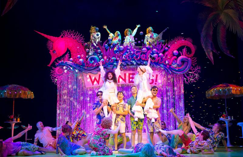 Review: MURIEL'S WEDDING THE MUSICAL is a Triumph in Melbourne Image