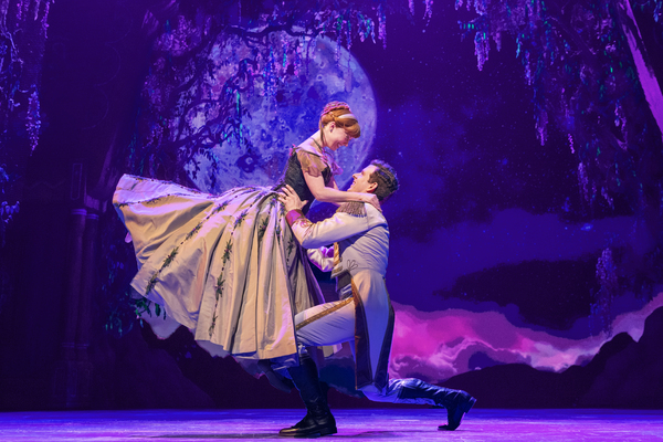 Photo Flash: Check Out These All New Photos of FROZEN's New Cast Members! Image
