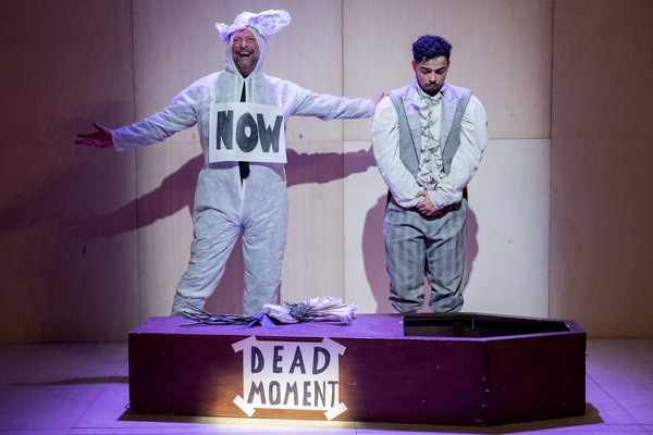 Photo Flash: Unicorn Theatre Presents THE SHOW IN WHICH HOPEFULLY NOTHING HAPPENS Image