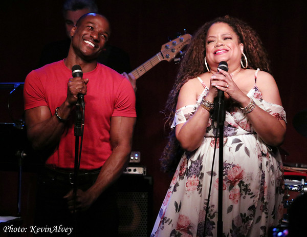 Photo Flash: Natalie Douglas Thrills at Birdland Image
